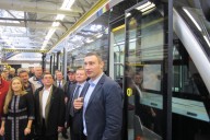 Віталій Кличко ознайомився з трамваєм та автомобілями виробництва корпорації «Електрон»
